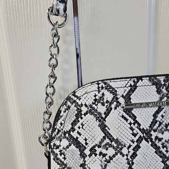 Steve Madden Snakeskin Maggie Crossbody Black & White EUC - Picture 3 of 12